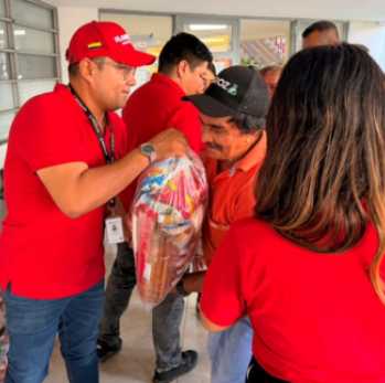 Alcaldía de Florencia sigue en territorio entregando ayudas a las familias damnificadas por las lluvias - Siensol